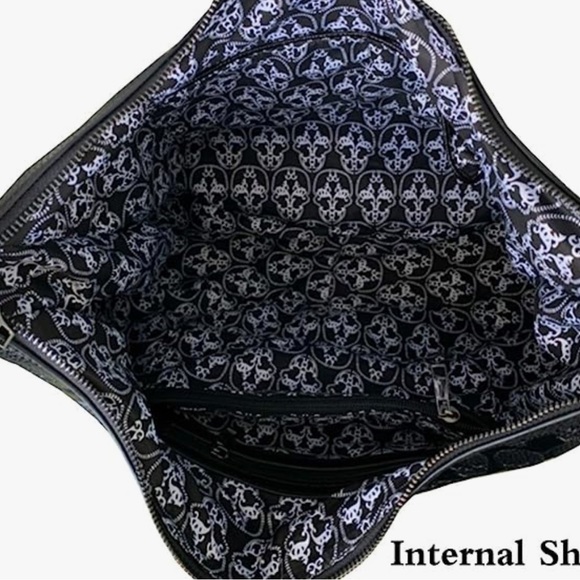 NWT Skull and Punk Rivet Bling Faux Leather Shoulder Style Tote Bag w/ Chains - Picture 10 of 16